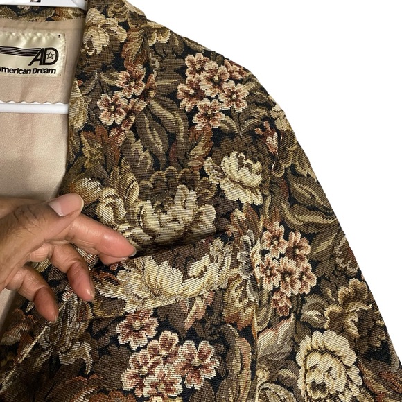 American Dream Women's Vintage Flower Motif Linen Blazer - Picture 4 of 9